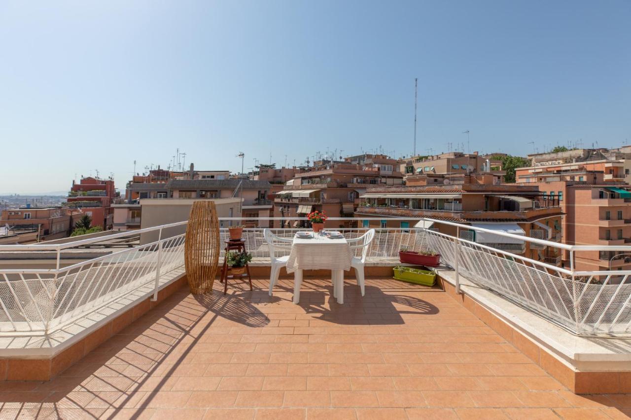 Апартаменты Iflat Shiny Penthouse In Balduina Рим Экстерьер фото